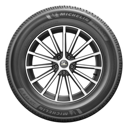 Defender 2 All Season 225/50R18 95H Passenger Tire