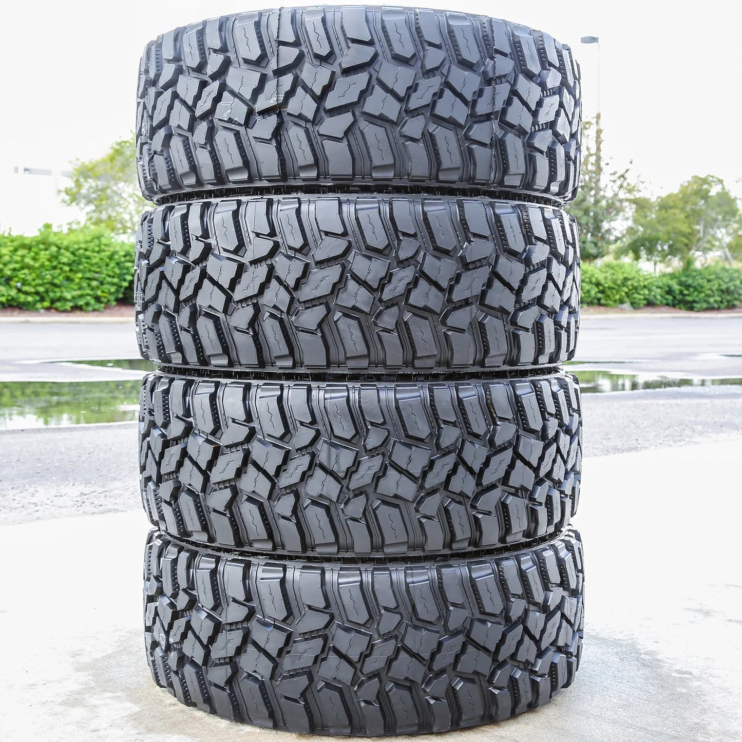 Set of 4 Cooper Discoverer STT Pro 35X12.50R20 121Q E 10 Ply M/T Mud Light Truck Tires